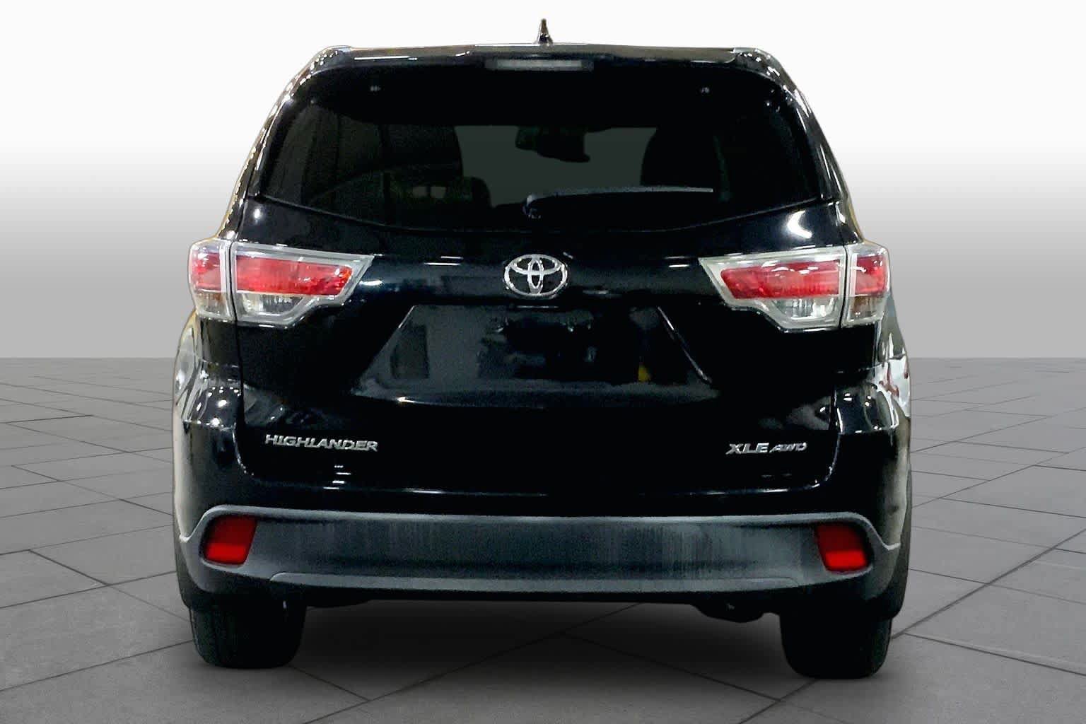 Used 2015 Toyota Highlander XLE AWD/4WD image 5