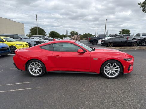 Used 2025 Ford Mustang GT Premium image 2