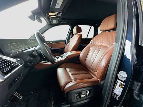 Used 2024 BMW X5 M60i image 22