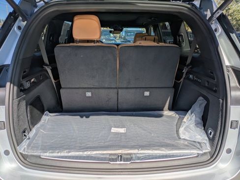 New 2025 Jeep Grand Cherokee L Summit image 11