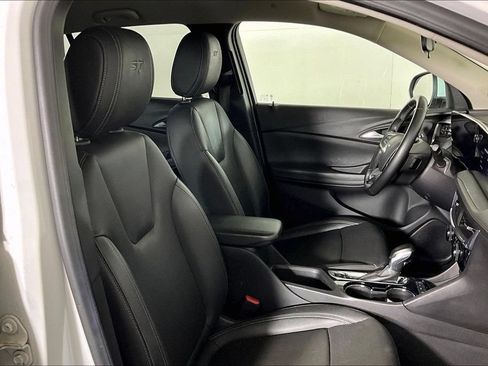 Used 2024 Buick Encore GX Sport Touring AWD/4WD image 6