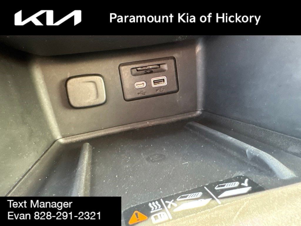 Used 2022 GMC Acadia AT4 w/ Preferred Package AWD/4WD image 26