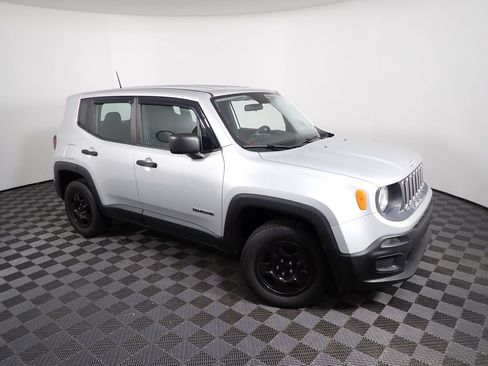 Used 2017 Jeep Renegade Sport w/ Power & Air Group AWD/4WD image 7