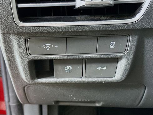 Used 2025 Hyundai Sonata SEL FWD image 17