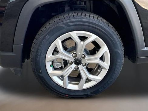 Used 2025 Jeep Compass Sport w/ Mopar Graphics Package AWD/4WD image 28