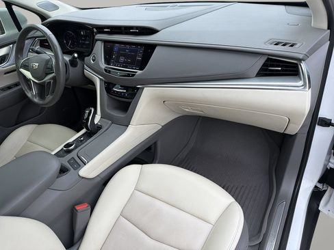 Used 2020 Cadillac XT5 Premium Luxury w/ LPO, Floor Liner Package FWD image 12