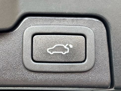 Used 2016 Land Rover Range Rover Evoque SE image 23