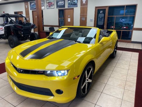 Used 2015 Chevrolet Camaro LT w/ RS Package RWD image 10