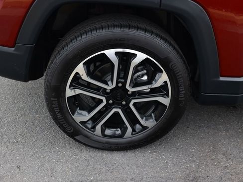 Used 2022 Jeep Compass Limited w/ Sun and Sound Group AWD/4WD image 9