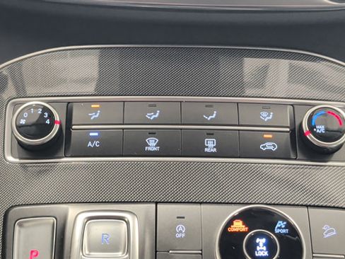 Used 2022 Hyundai Santa Fe SEL AWD/4WD image 17