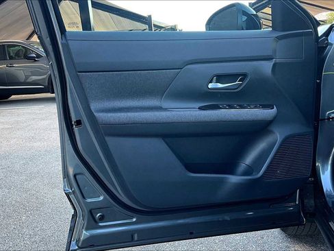 New 2026 Nissan Kicks SV image 13