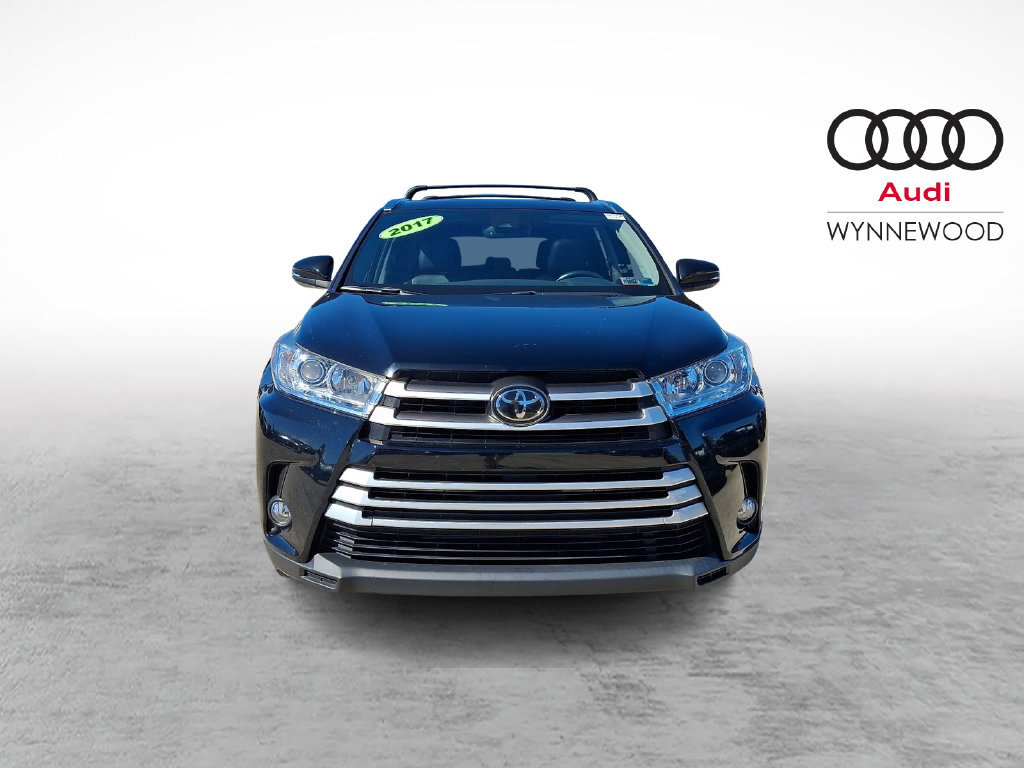 Used 2017 Toyota Highlander XLE AWD/4WD image 2