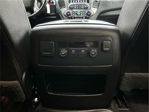 Used 2018 Chevrolet Tahoe LT image 27