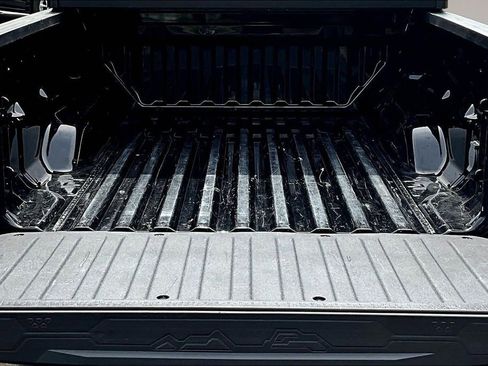 Used 2024 Chevrolet Colorado Z71 image 7