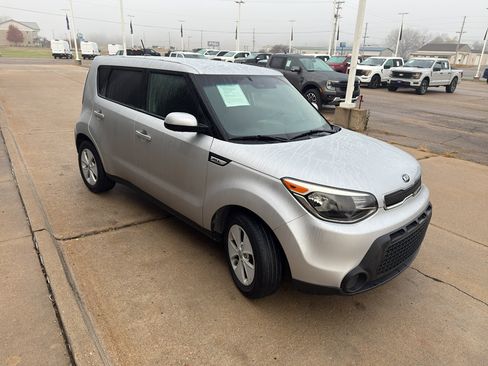Used 2016 Kia Soul image 3