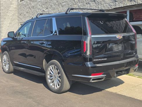 Used 2023 Cadillac Escalade Premium Luxury AWD/4WD image 5