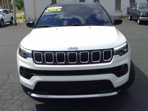 Used 2023 Jeep Compass Limited w/ Elite Group AWD/4WD image 27