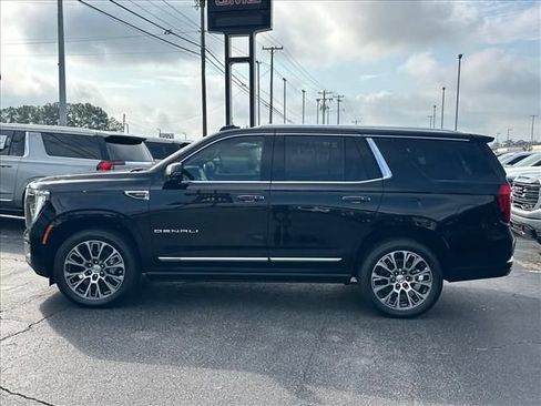 New 2026 GMC Yukon Denali w/ Denali Reserve Package AWD/4WD image 7