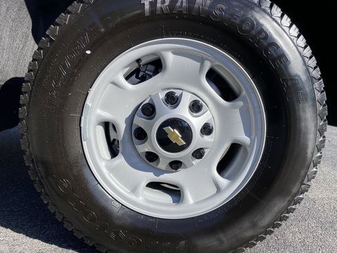 Used 2024 Chevrolet Silverado 2500 W/T w/ WT Convenience Package image 13