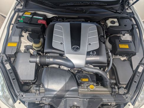 Used 2002 Lexus SC 430 Convertible image 9