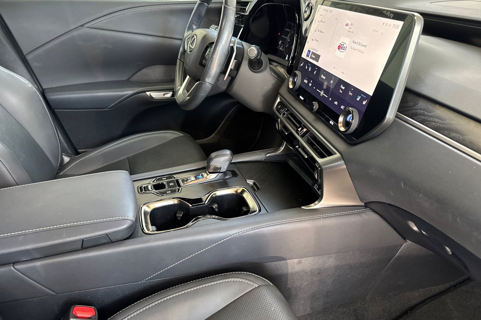 Used 2024 Lexus RX 350 Premium w/ Accessory Package (Z1) FWD image 20