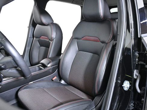 Used 2025 Nissan Kicks SR image 23