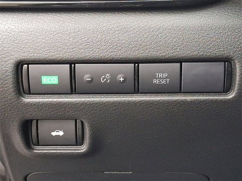 Used 2023 Nissan Sentra SV image 25