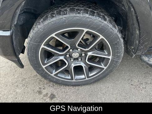 Certified 2019 RAM 1500 Laramie AWD/4WD image 9