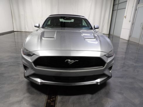 Used 2022 Ford Mustang Premium RWD image 5