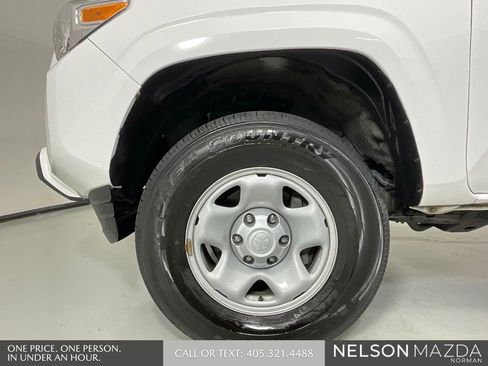 Used 2022 Toyota Tacoma SR AWD/4WD image 10