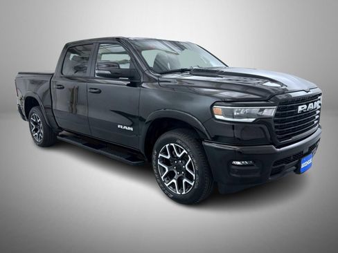 Certified 2025 RAM 1500 Laramie AWD/4WD image 3