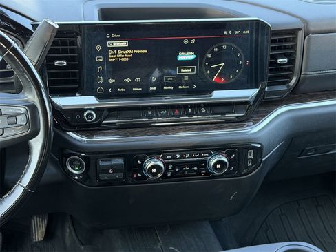 Used 2024 GMC Sierra 2500 SLE image 17