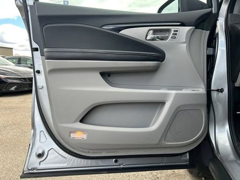 Used 2018 Honda Ridgeline RTL-E image 13