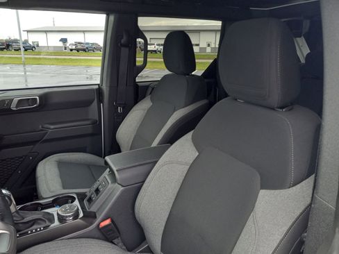 Used 2025 Ford Bronco Big Bend image 12