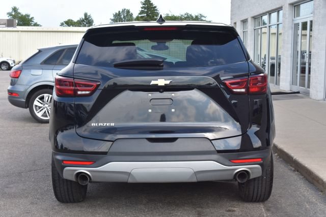 Used 2023 Chevrolet Blazer LT w/ Driver Confidence Package FWD image 9