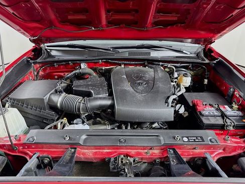 Used 2019 Toyota Tacoma TRD Sport RWD image 44