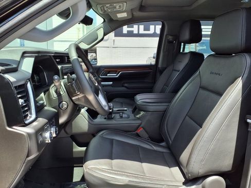 Used 2023 GMC Sierra 1500 Denali w/ Technology Package AWD/4WD image 14