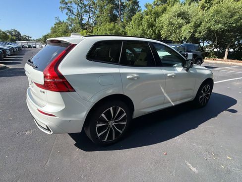 Used 2024 Volvo XC60 B5 Plus w/ Protection Package Premier AWD/4WD image 17
