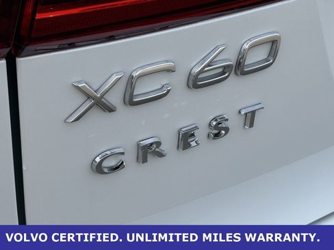 Certified 2025 Volvo XC60 B5 Plus image 8