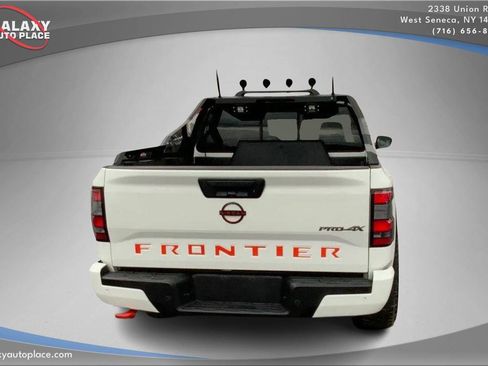 Used 2022 Nissan Frontier PRO-4X w/ Technology Package image 6