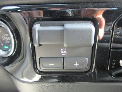 New 2026 GMC Sierra 2500 SLE w/ SLE Value Package; image 20