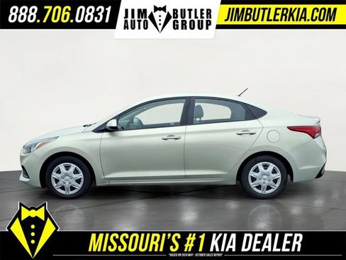 Used 2019 Hyundai Accent SE FWD image 4