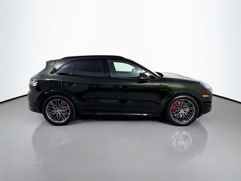 Certified 2026 Porsche Cayenne S AWD/4WD image 8