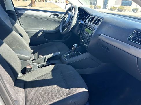 Used 2015 Volkswagen Jetta TDI S image 12