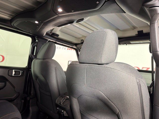 Used 2025 Jeep Gladiator Sport AWD/4WD image 36