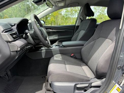 Used 2026 Toyota Camry LE image 8