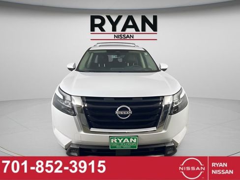 New 2025 Nissan Pathfinder Platinum w/ Cargo Package image 12