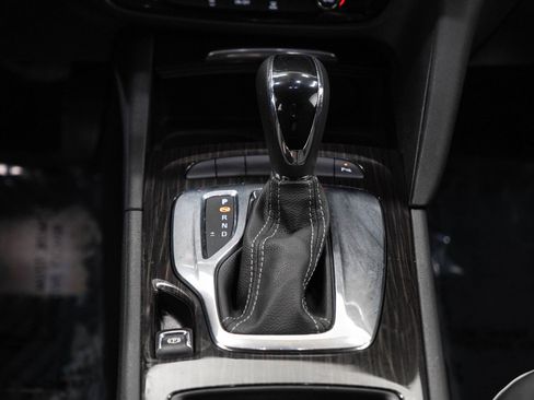 Used 2019 Buick Regal Avenir FWD image 18