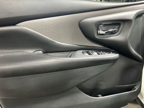 Used 2023 Nissan Murano SV w/ SV Midnight Edition Package image 23