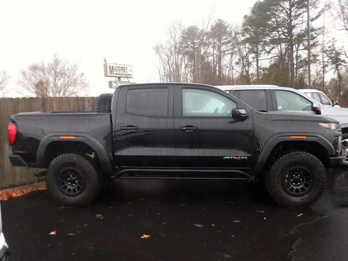 New 2024 GMC Canyon AT4X w/ AT4X AEV Edition AWD/4WD image 3